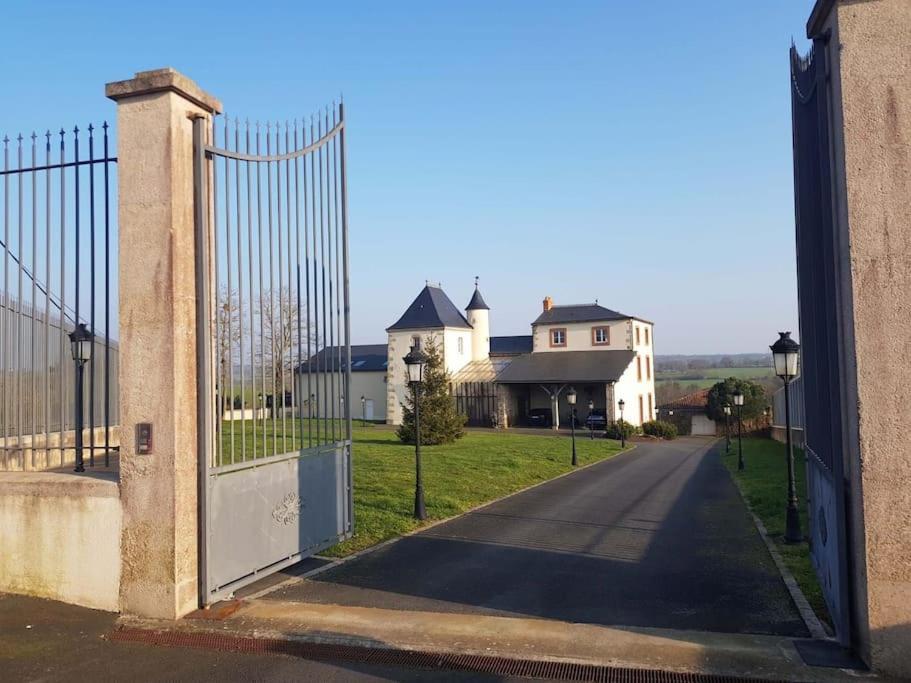Mazieres-en-Mauges Le Logis Cholet 49300 Lieu Exceptionnel En Famille Ou Amis 빌라 외부 사진